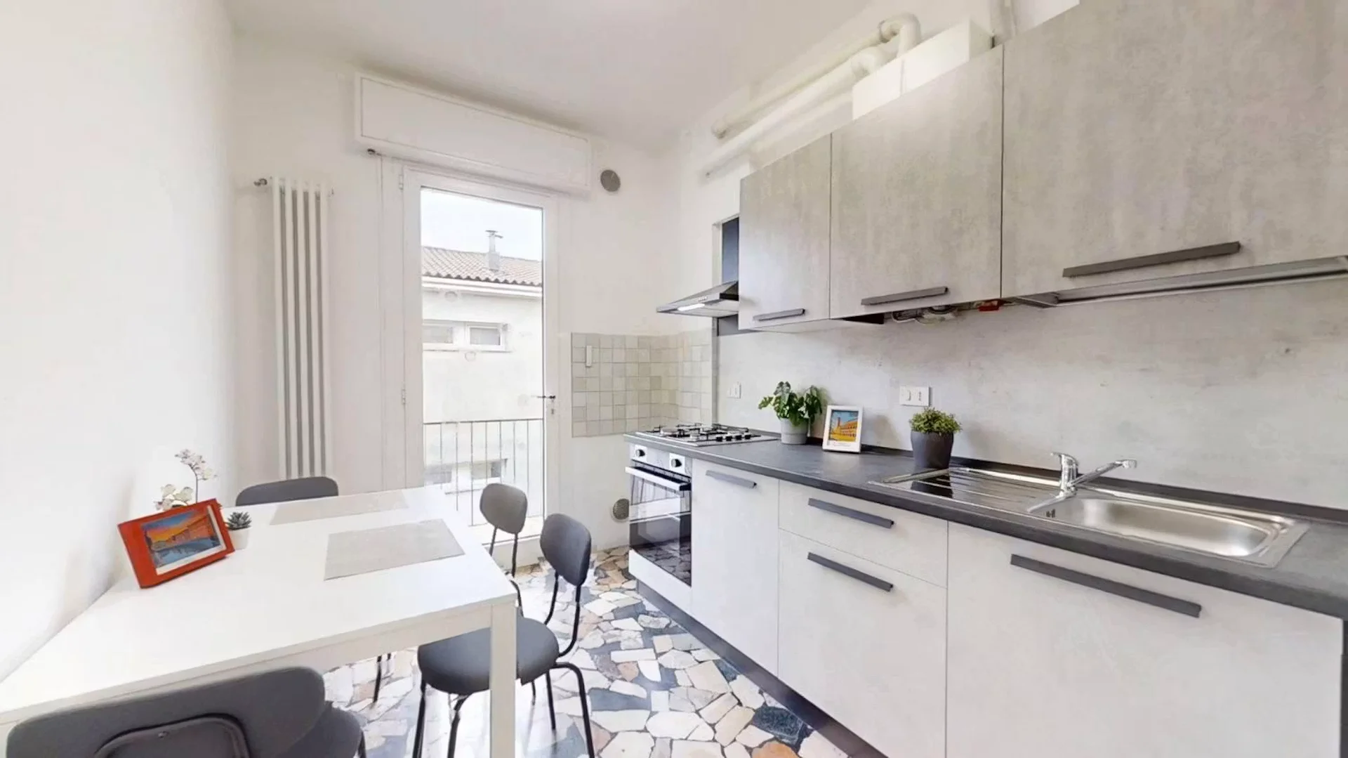 Chambre à louer dans un appartement d'étudiant à , entièrement meublée