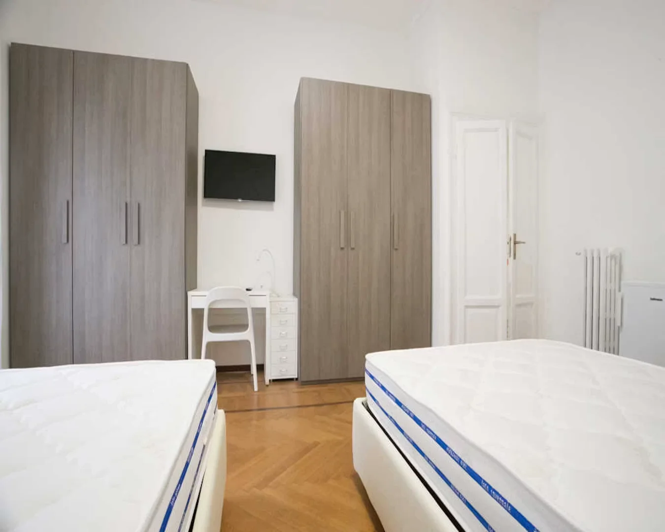 Cozy room for students available in 