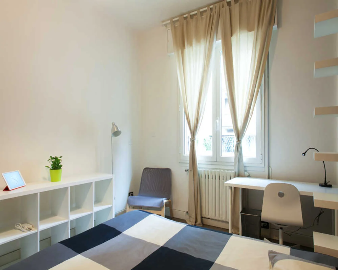 Chambre d'étudiant économique avec emplacement pratique dans 