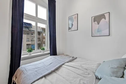 Logement entier à Dietzgenstraße 92, image 3 de 14