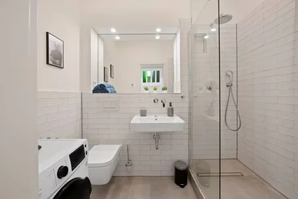 Logement entier à Dietzgenstraße 92, image 4 de 14