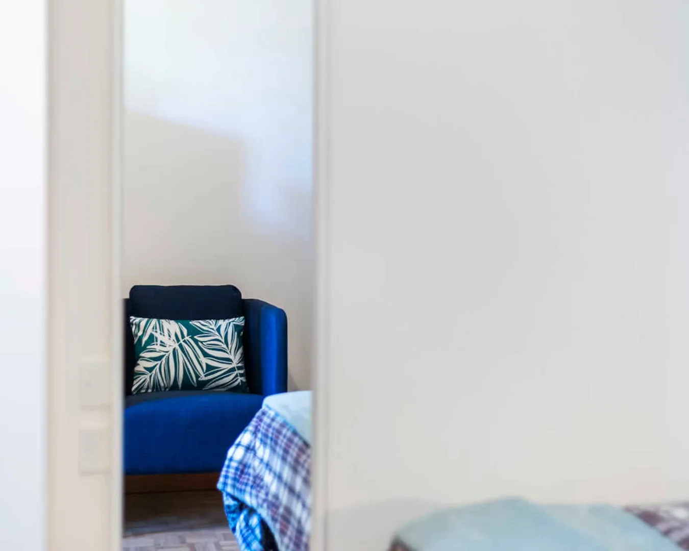 Chambre abordable pour les étudiants avec un bon éclairage dans 