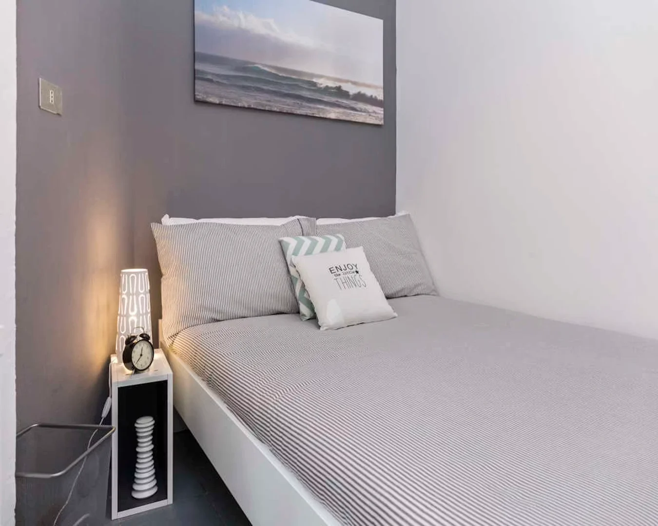 Quarto amigo do estudante em  com comodidades modernas