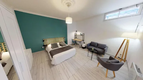 Chambre privée à Rue Sainte Anne, image 1 de 17