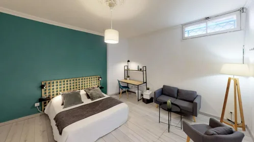 Chambre privée à Rue Sainte Anne, image 2 de 17
