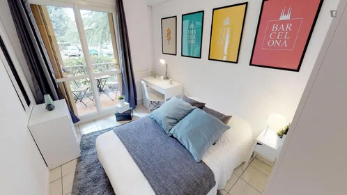Private room at Boulevard Jean Brunhes, image 1 of 10