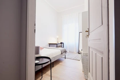 Quarto para alugar com cama de casal em Torino