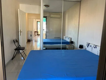 Private room at Cannes, 06400, image 1 of 15