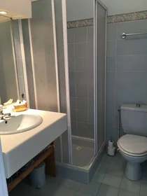 Private room at Cannes, 06400, image 13 of 15