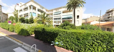 Private room at Cannes, 06400, image 14 of 15