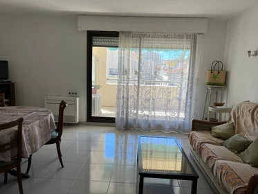 Private room at Cannes, 06400, image 5 of 15