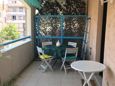 Private room at Cannes, 06400, image 8 of 15
