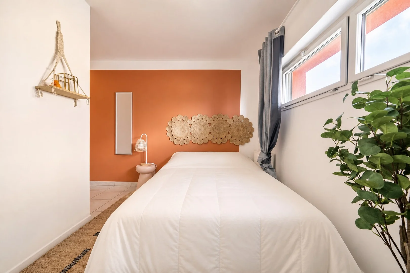 Habitación en apartamento estudiantil en alquiler en , completamente amueblado