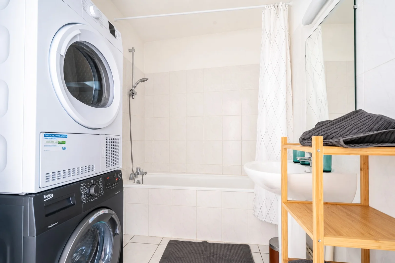 Habitación para estudiantes en  con modernas comodidades