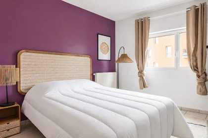 Chambre privée à 16 Boulevard de l’Estuaire, image 1 de 10