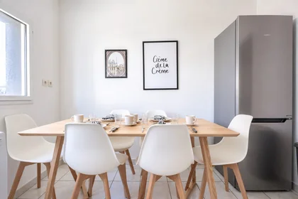 Privatzimmer in der 16 Boulevard de l’Estuaire, bild 12 von 12