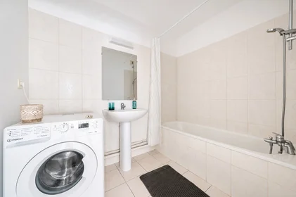 Privatzimmer in der 16 Boulevard de l’Estuaire, bild 5 von 12