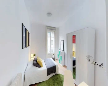 Habitación privada muy luminosa en {area}