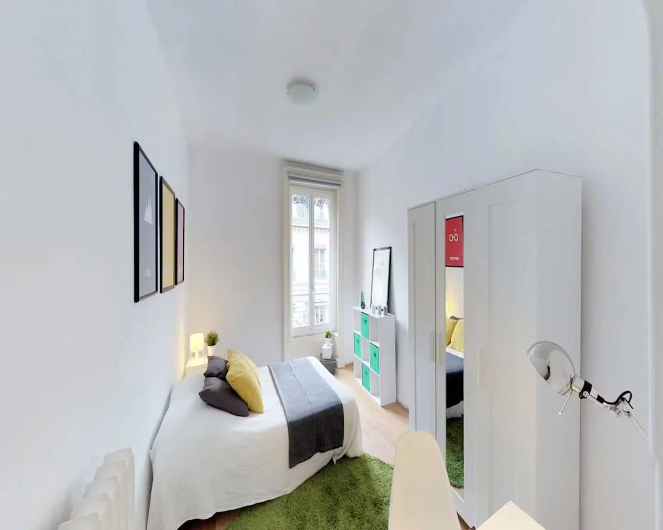 Habitación estudiantil económica con ubicación conveniente en 