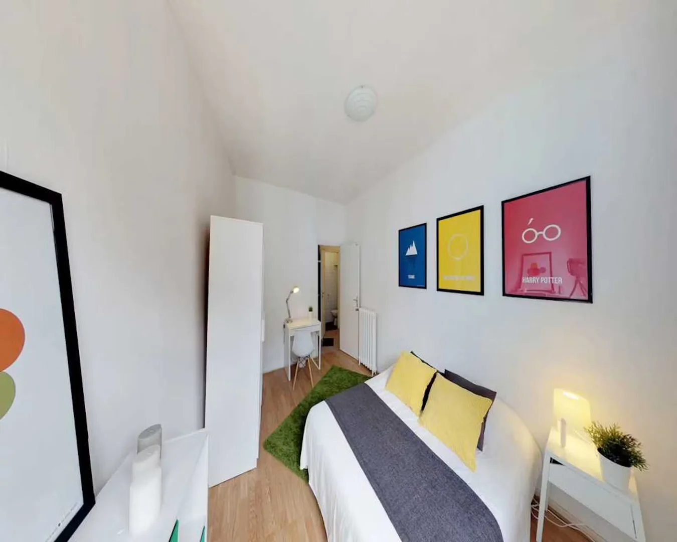 Habitación en apartamento estudiantil en alquiler en , completamente amueblado