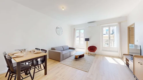 Helles Privatzimmer in Marseille