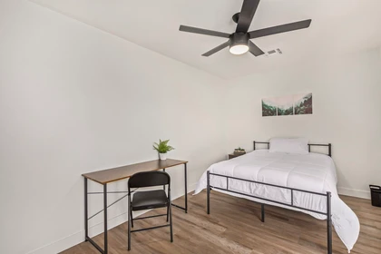 Quarto para alugar num apartamento partilhado em Phoenix