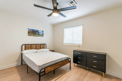 Quarto para alugar num apartamento partilhado em Phoenix