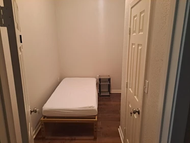 Günstiges Privatzimmer in Fort-worth