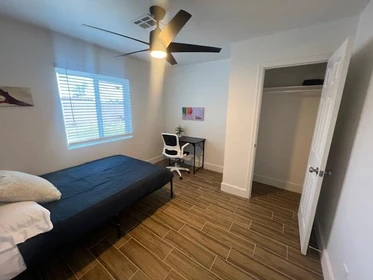 Room for rent in a shared flat in Mesa