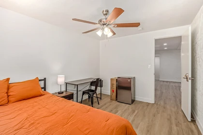 Quarto para alugar com cama de casal em Phoenix