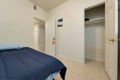 Quarto para alugar com cama de casal em Jacksonville