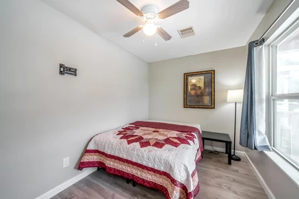 Room for rent with double bed Houston