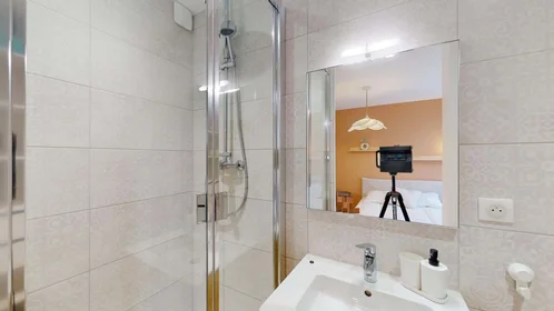 Özel oda konumu 28 Rue de l'École Normale, 34090 Montpellier, France, 6 17 görüntüsü