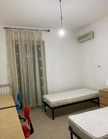 Renting rooms by the month in Bari