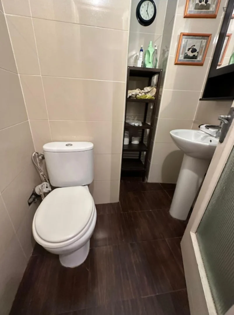 Camera per studenti economica con posizione comoda a 