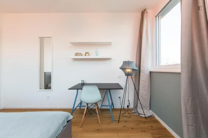 Privatzimmer in der Nazarethkirchstraße, bild 2 von 17
