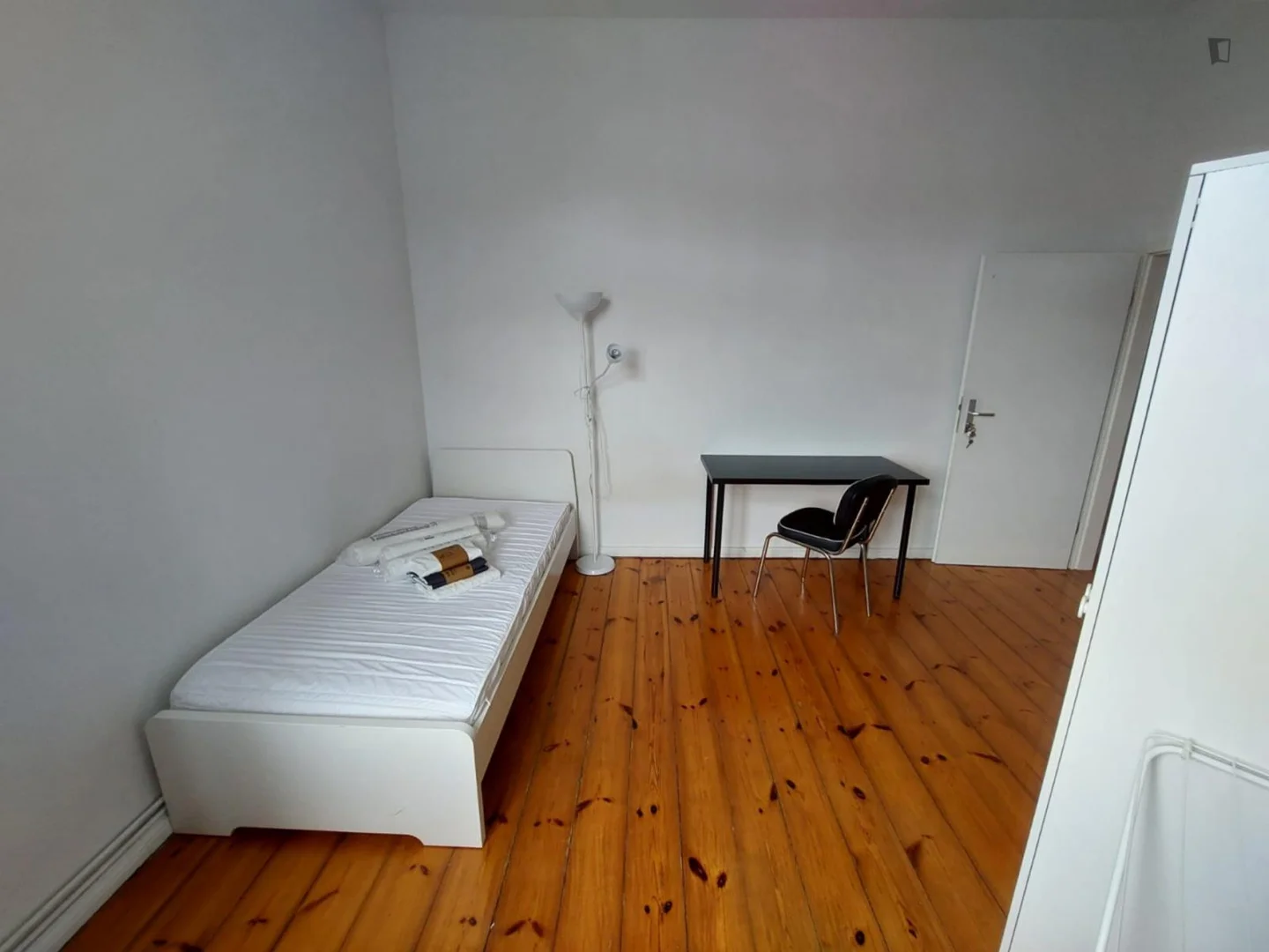 Chambre d'étudiant confortable et spacieuse dans 