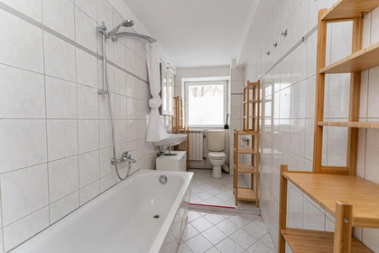 Quarto privado em Kaiser-Friedrich-Str., imagem 12 de 16