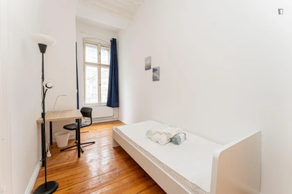 Quarto privado em Kaiser-Friedrich-Str., imagem 3 de 16