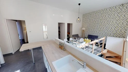 Chambre privée à rue de Wazemmes, image 11 de 14
