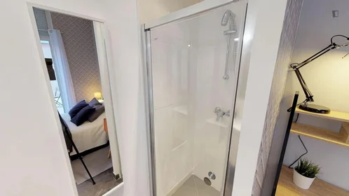 Chambre privée à rue de Wazemmes, image 5 de 14