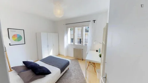 Chambre privée à Rue des Hospices, image 1 de 12