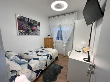 Cheap private room in Zaragoza