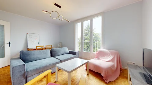 Privatzimmer in der 11 Square Le Perier, bild 1 von 36