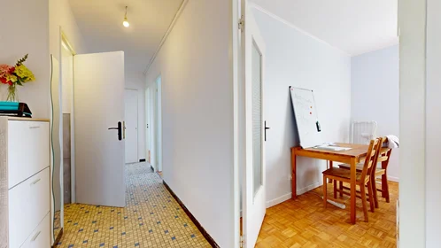 Privatzimmer in der 11 Square Le Perier, bild 14 von 36