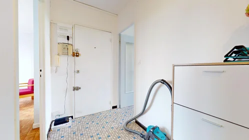 Privatzimmer in der 11 Square Le Perier, bild 31 von 36