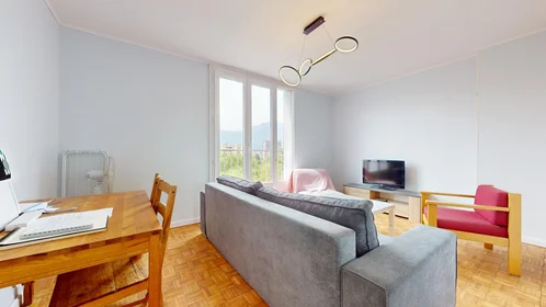 Privatzimmer in der 11 Square Le Perier, bild 7 von 36