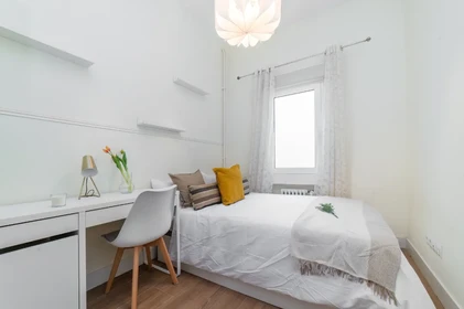 Quarto para alugar com cama de casal em Madrid