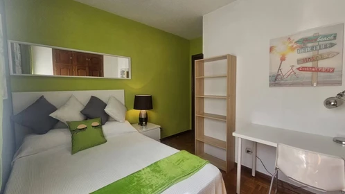 Renting rooms by the month in Alcala-de-henares