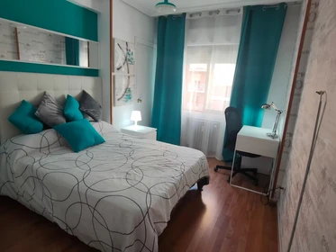 Alquiler de habitación en piso compartido en Alcala-de-henares